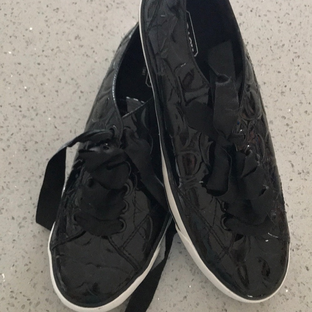 Shoes - Picture 2 of 2